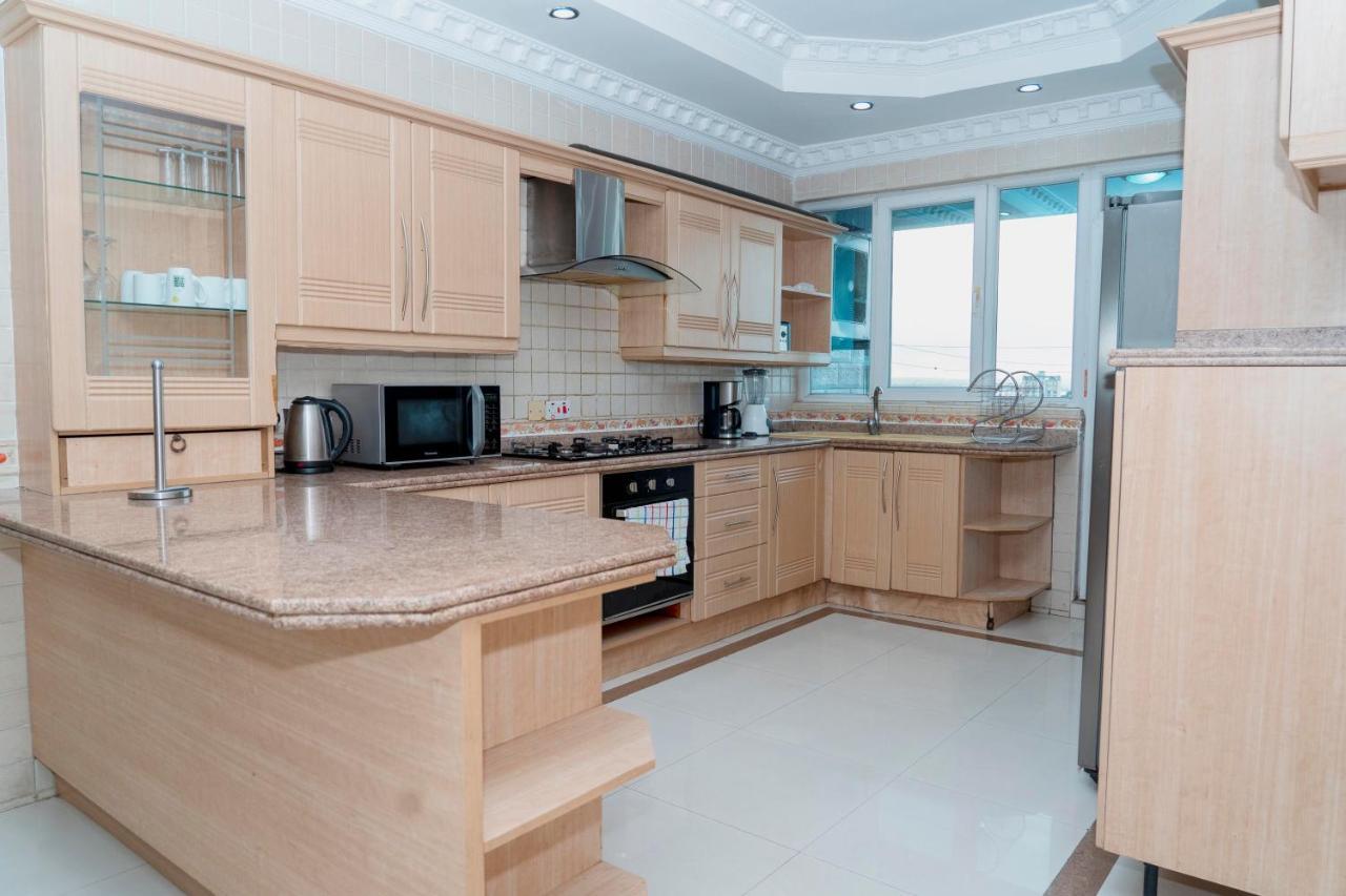 Luxury Apartment With Ocean View In Oyster Bay Дар ес Саалам Екстериор снимка